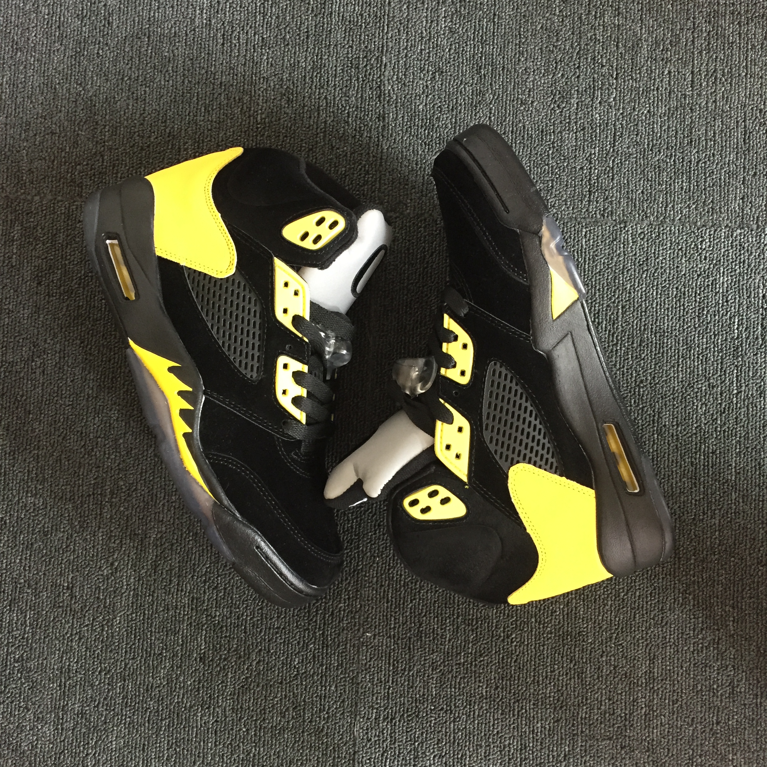 Air Jordan 5 Oregon PE Black Yellow